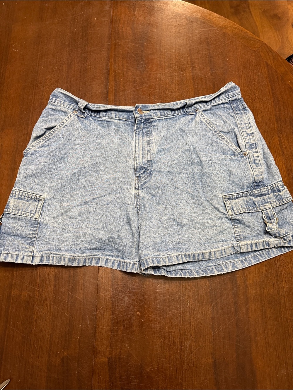 Vintage Light Blue Denim Cargo Women's Shorts Riveted by Lee Size 16W